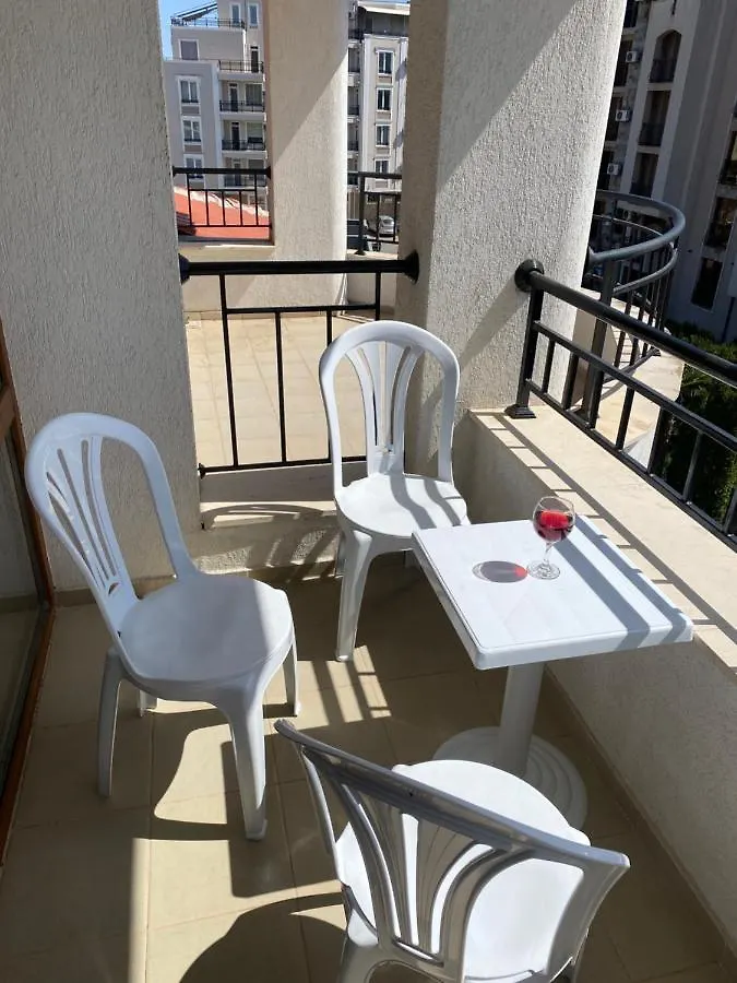 Chateau Valon Sunny Beach 0*,